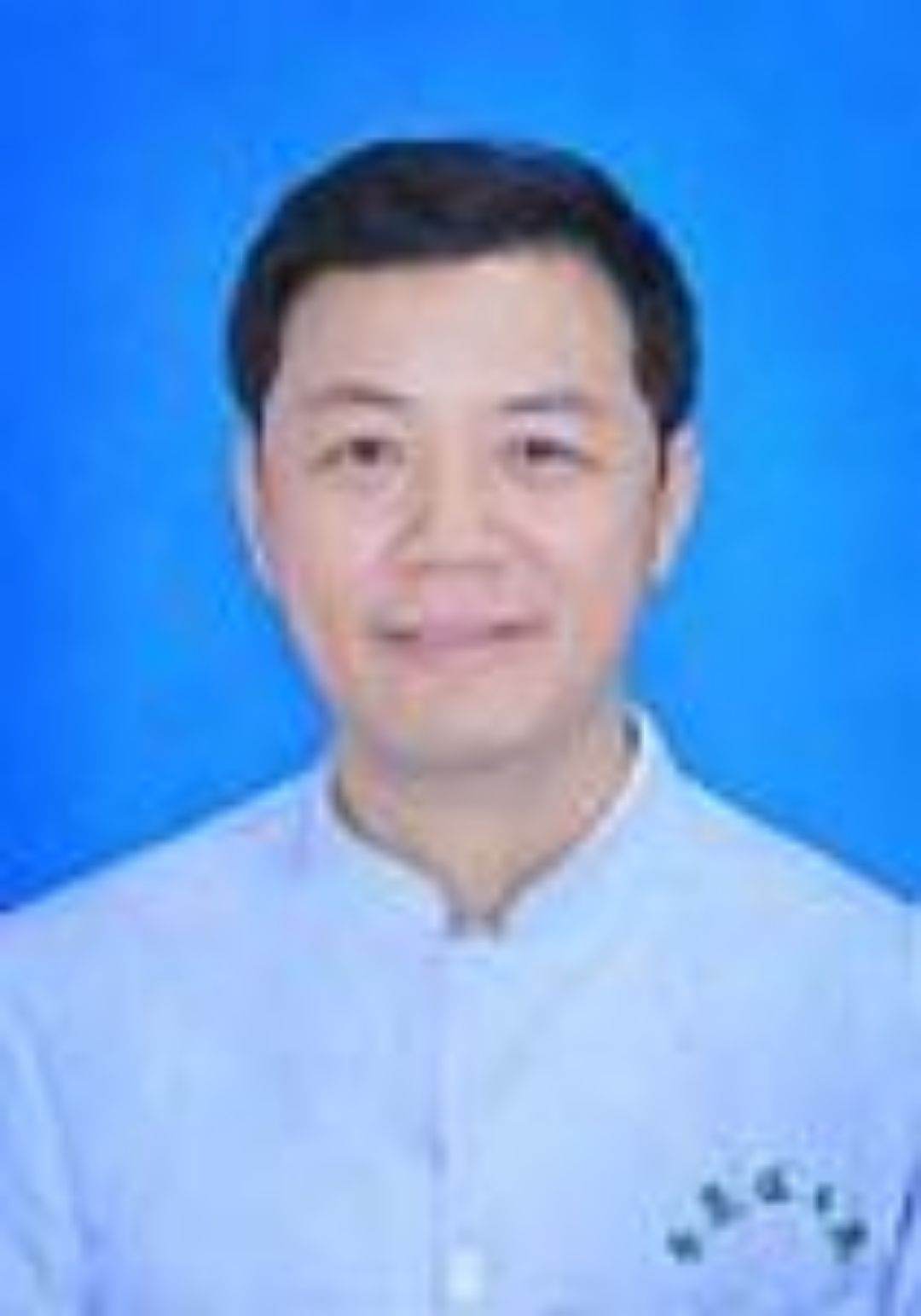 何党恩医生