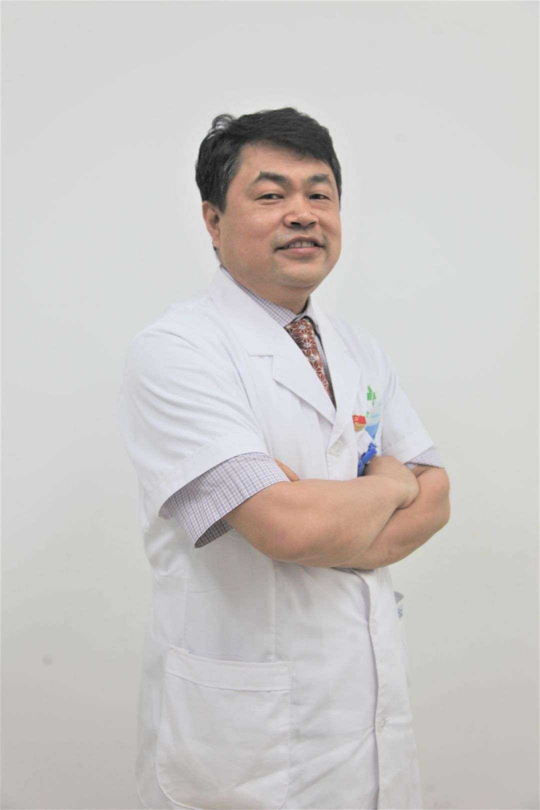 潘殿柱