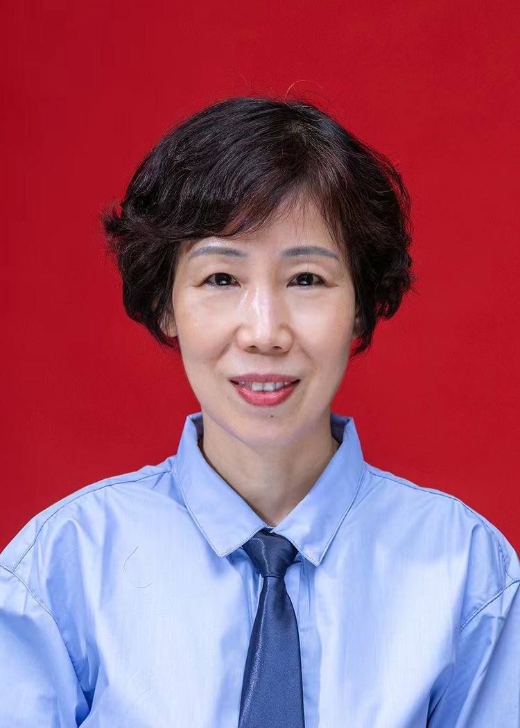 崔新芳