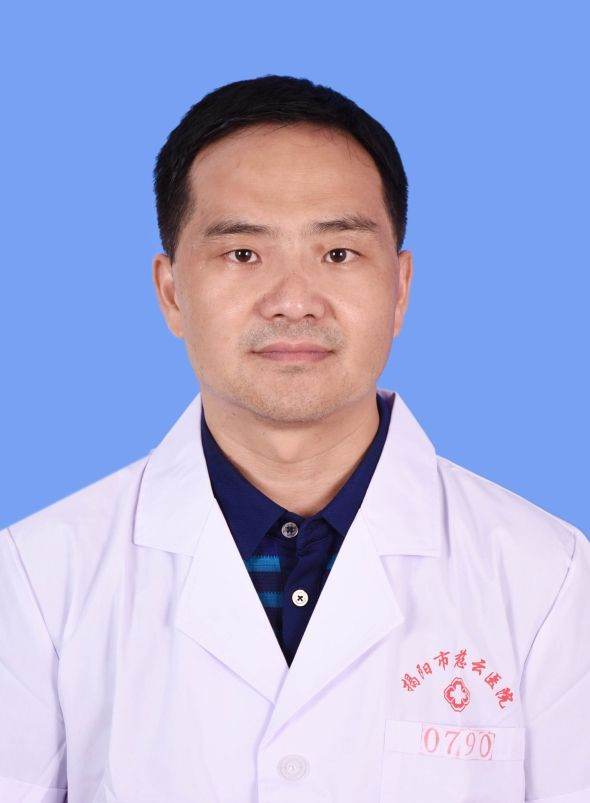 杨天春