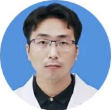 李文龙